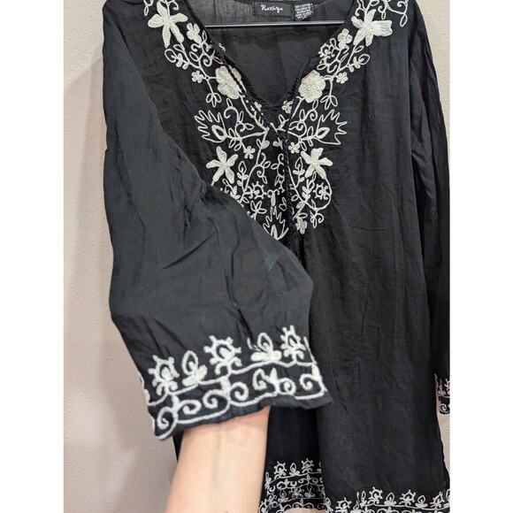 Black cotton peasant style tunic/top w/white floral embroidery by Raviya size XL - Picture 4 of 8
